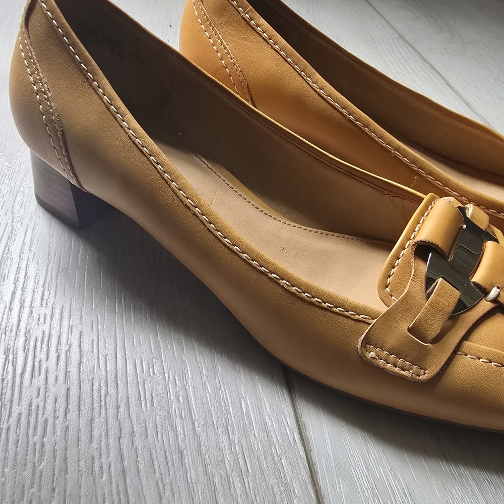 Etienne Aigner Vintage Dress Shoes Mustard Yellow Tan Leather Shoes-Size 8.5 - Picture 8 of 16